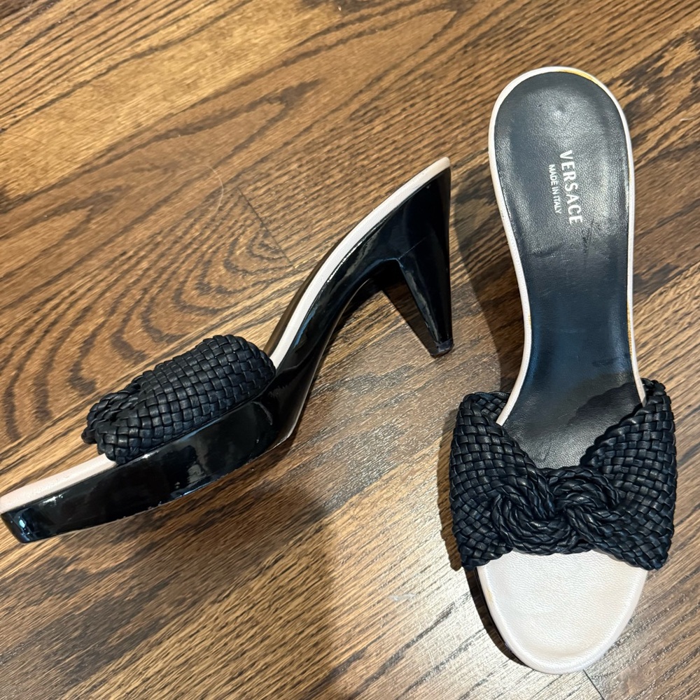 VTG Versace Woven Leather Platform Heel Sandals Made in Italy Y2K 38.5 / 8.5